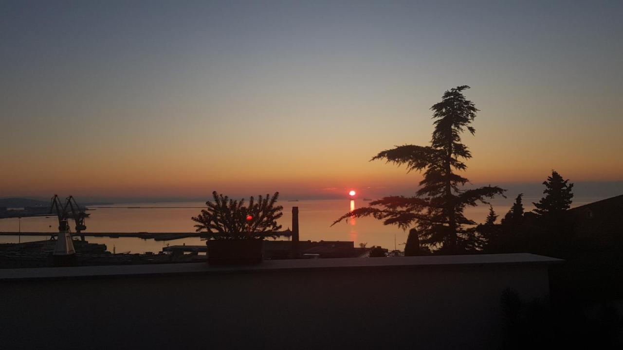 La Mansarda Delle Meraviglie B&B Superior Trieste Luaran gambar