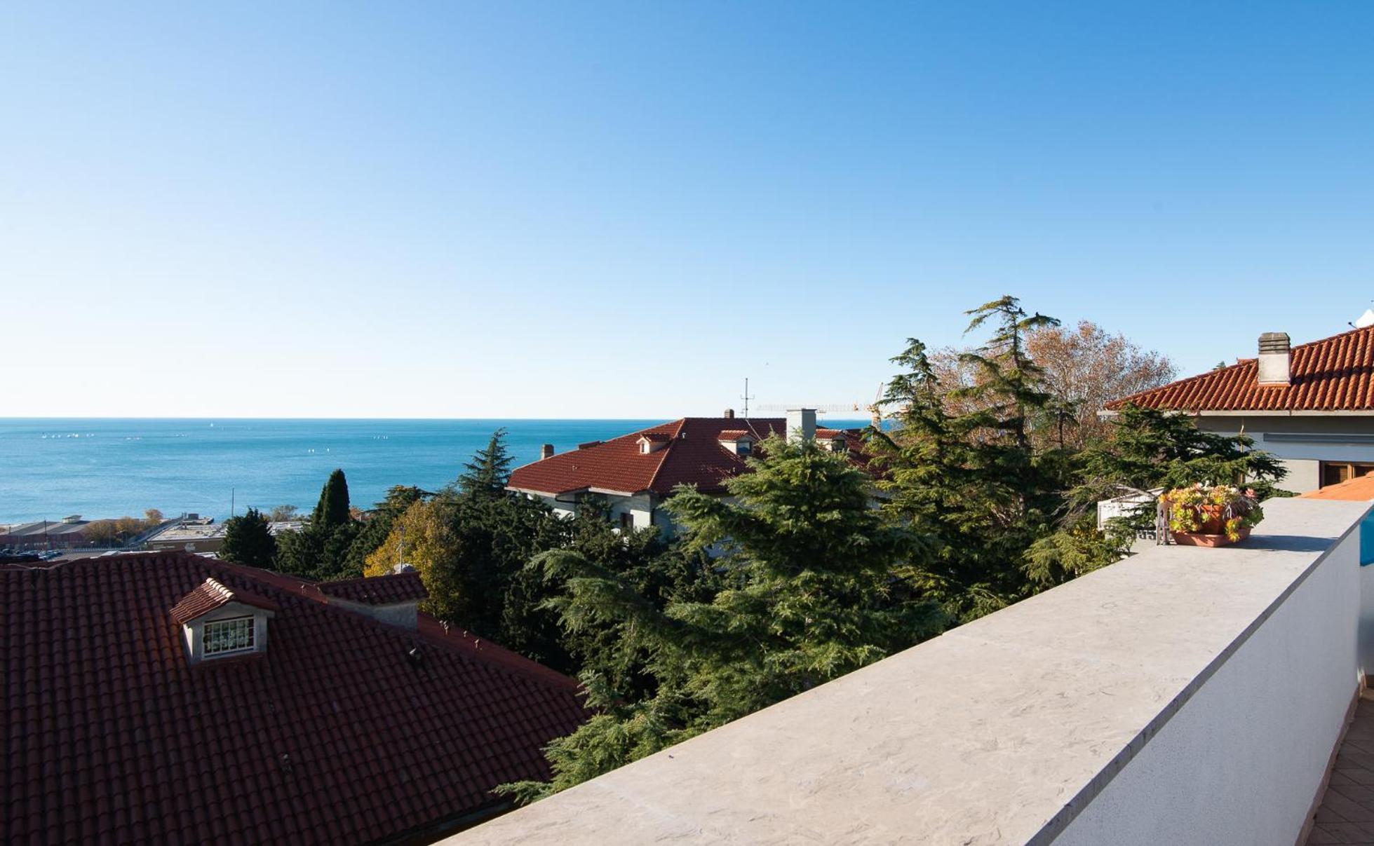 La Mansarda Delle Meraviglie B&B Superior Trieste Luaran gambar