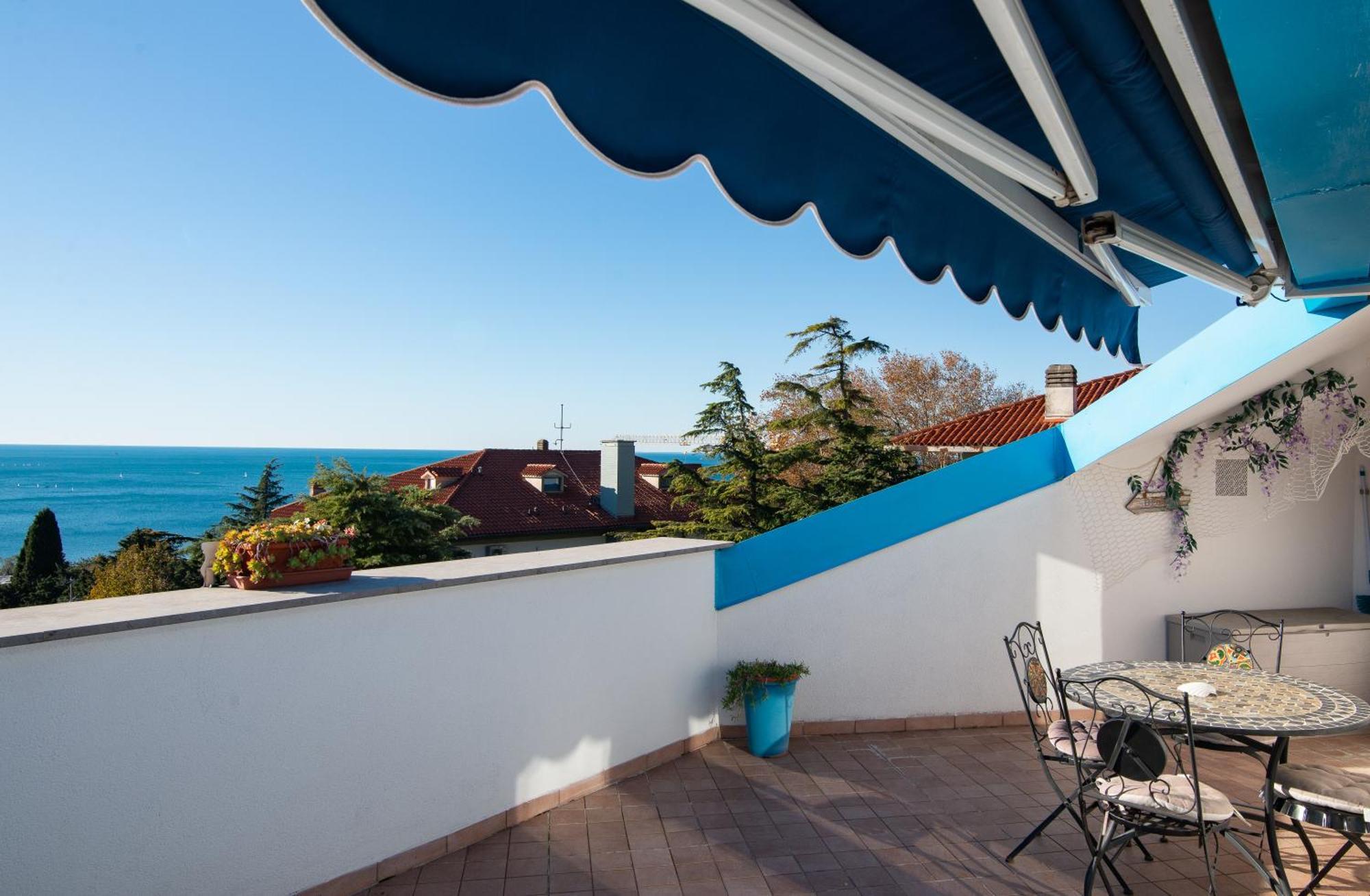 La Mansarda Delle Meraviglie B&B Superior Trieste Luaran gambar